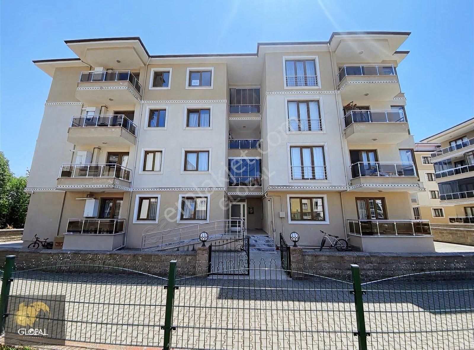 Kaynarca'da Geniş Ve Ferah 2+1 Kiralık Daire