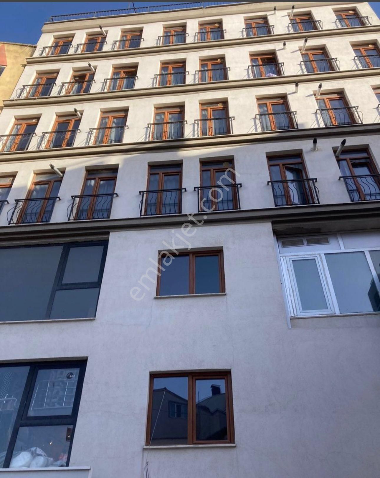 Burdur Merkez Gazi Caddesi Yeni Kiralık 1+1 Eşyalı Daire