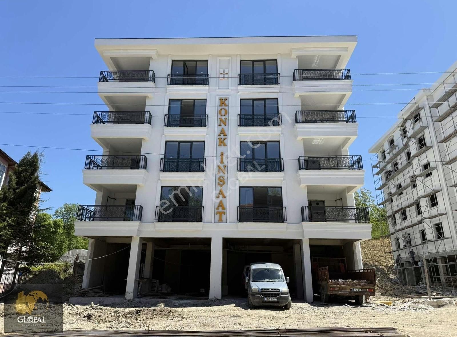 Karaköy'de Satılık Fırsat 2+1 Daire