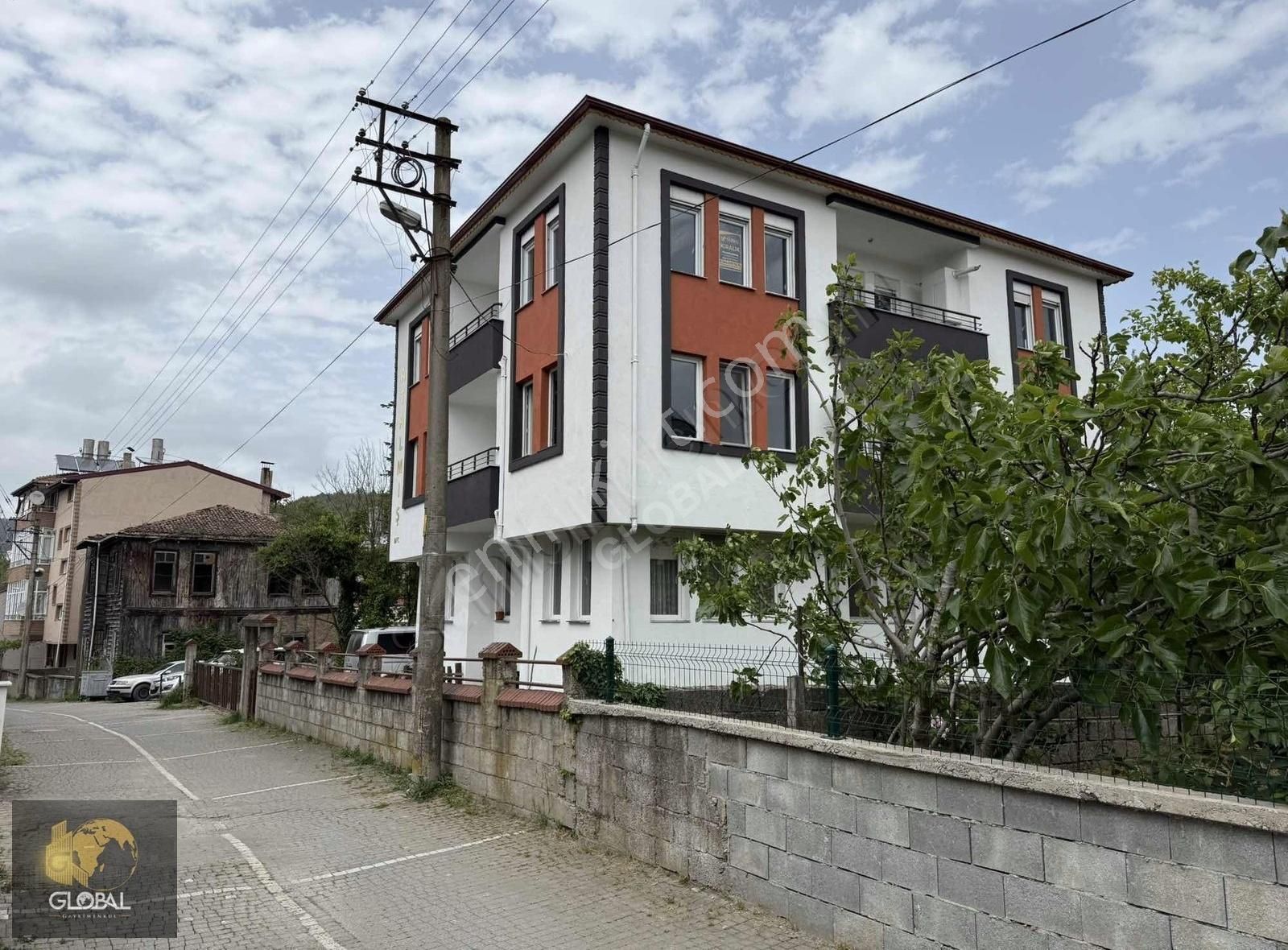 Global'den Yalı'da Kiralık 3+1 Daire