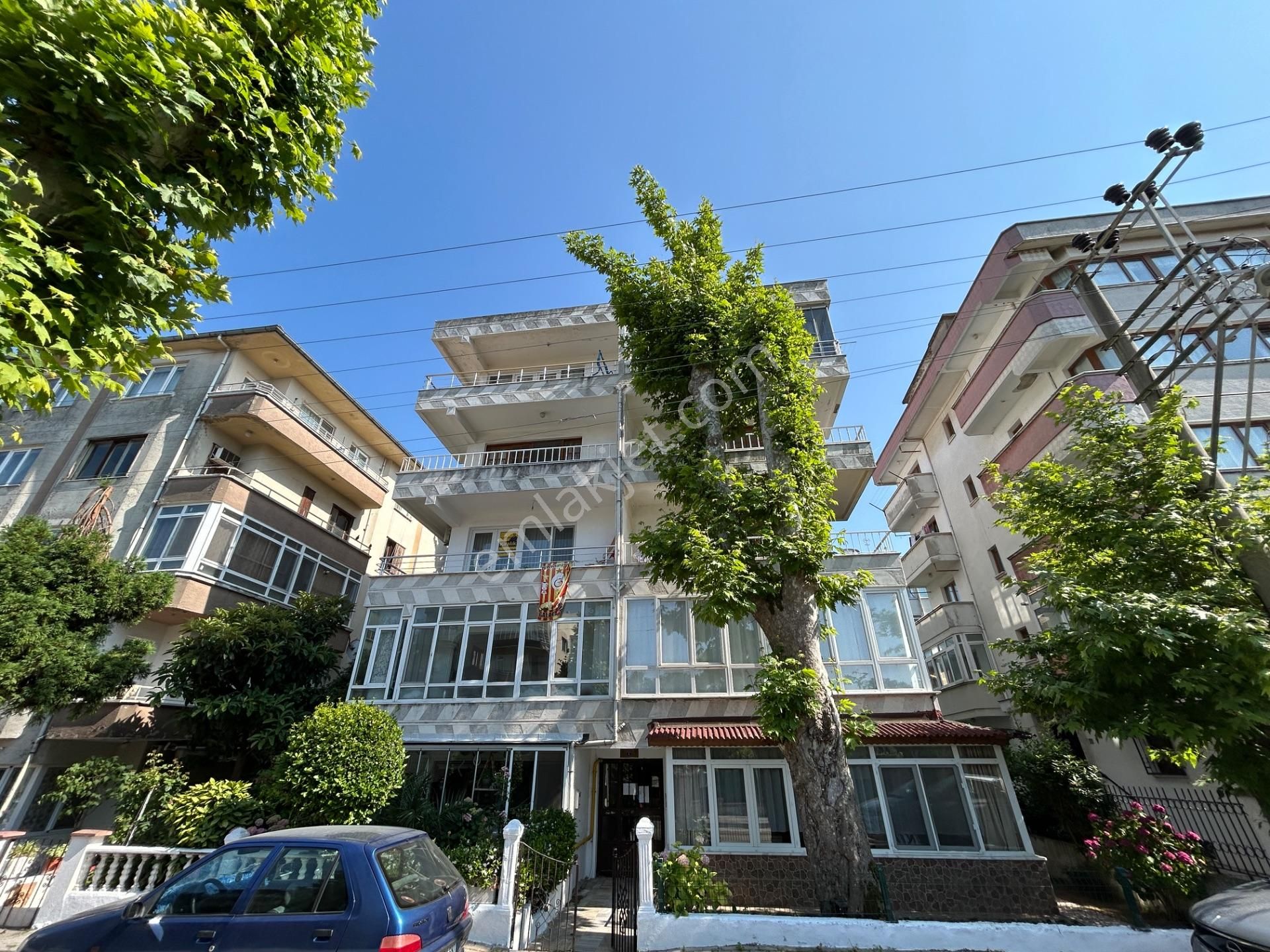 Turyap Soner'den Çiftlikköy'de Deniz Gören Eşyalı Kiralık Daire