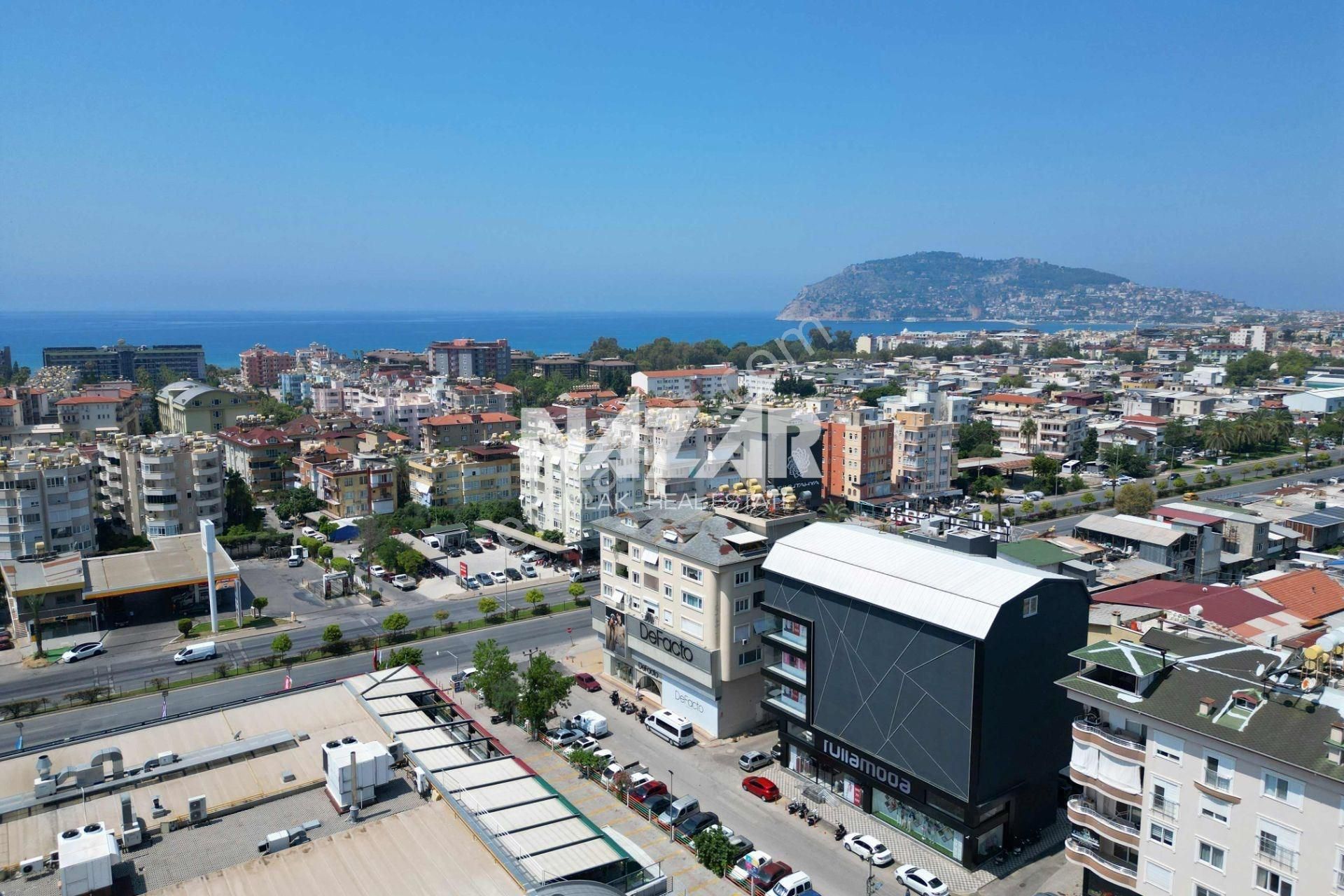 Alanya Cumhuriyet ’de Satılık 2+1 Geniş Daire – Alanyum Yanı
