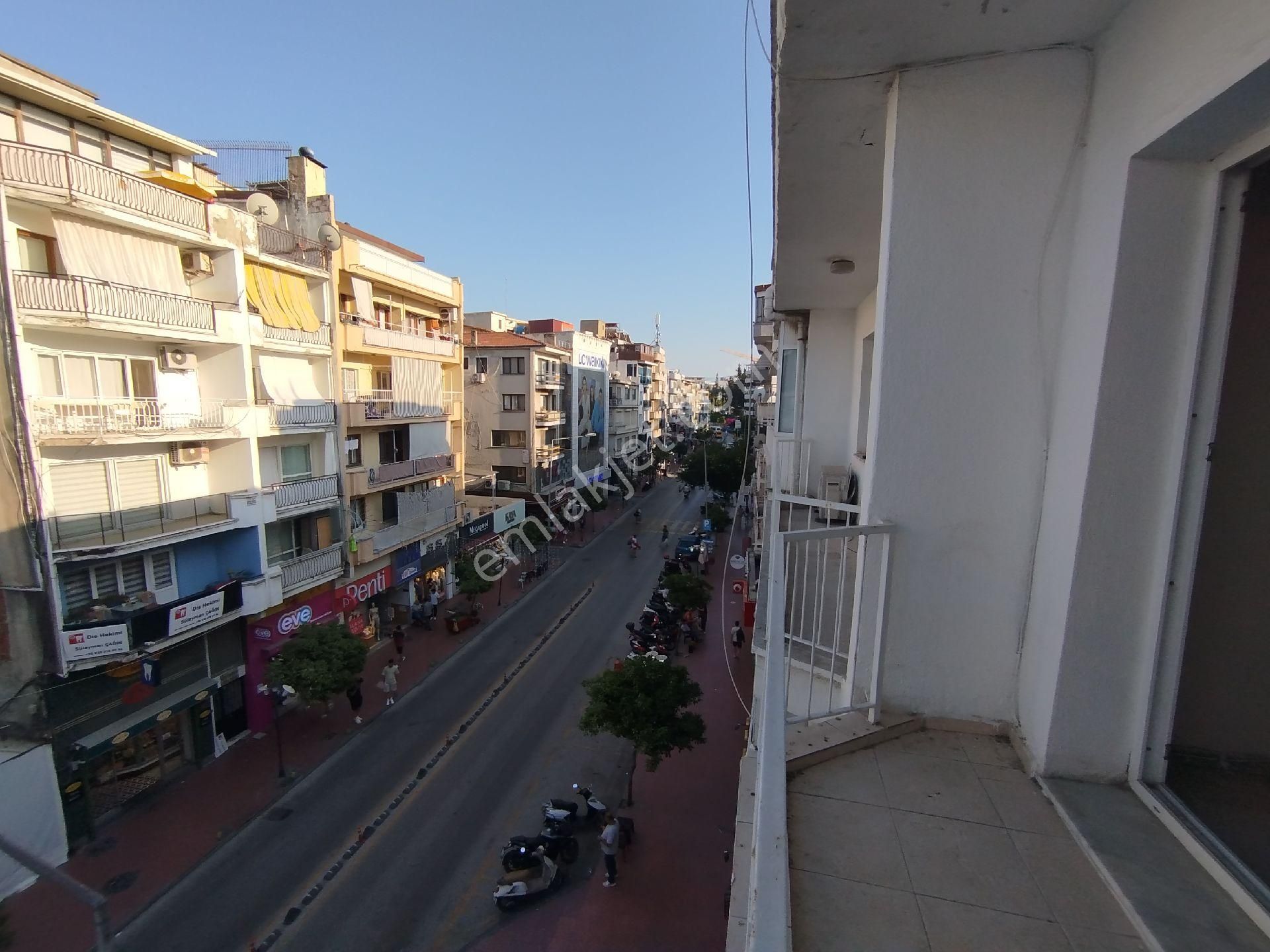Kuşadası Türkmende 2+1 Satılık Daire