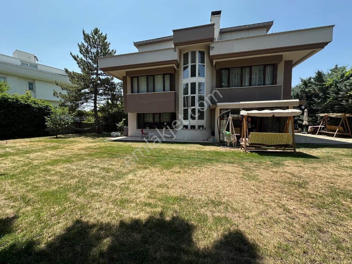Turyaptan Çakırbey Villaları’nda 7+2 Eşyalı Kiralık Lüks Villa
