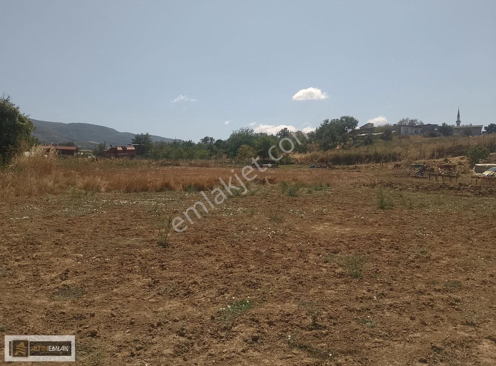 Tekirdağ Semetli'de 220 M2 Köy İmarlı Satılık Arsa ( Acil )