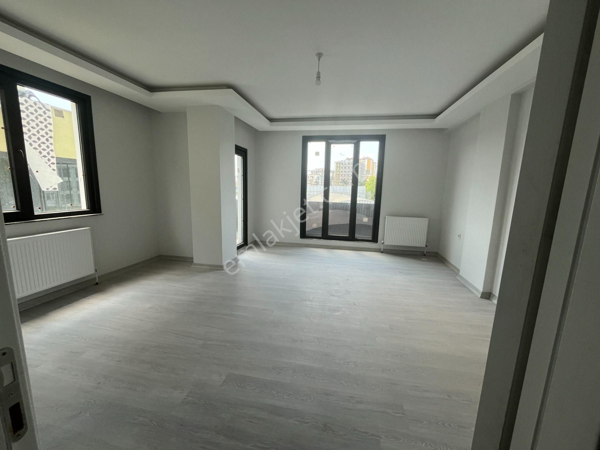 Samandıra Merkeze Yakın 3.kat Asansörlü 2+1 Kiralık Sıfır Daire