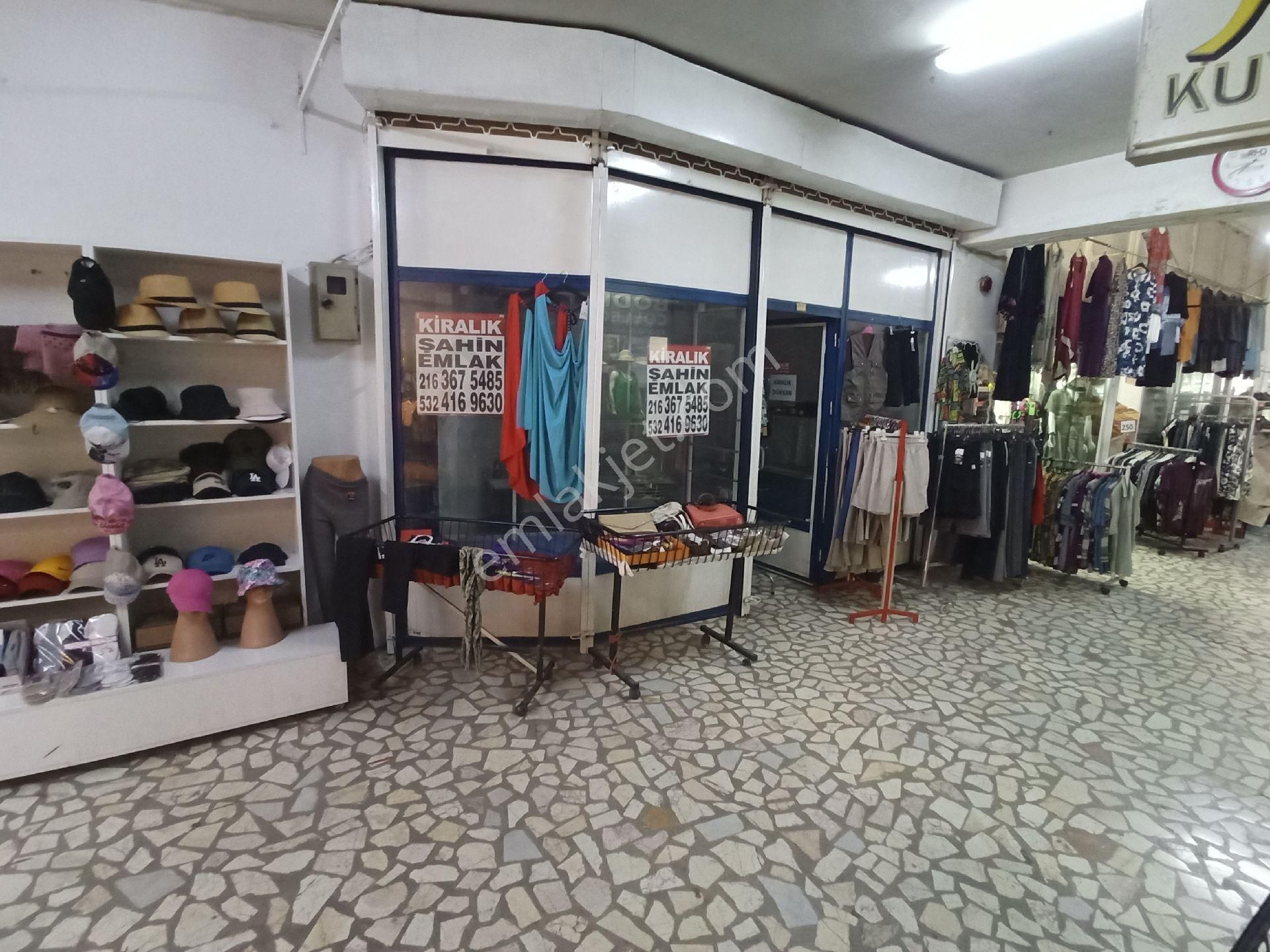 Küçükyalı Minibüsde Pasajici (11m2) Ön Kullanımlı Dükkan