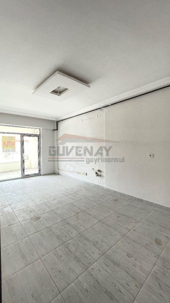 Güvenay - Çorum Cengiz Topel Caddesi Üzeri Satılık 3+1 Daire