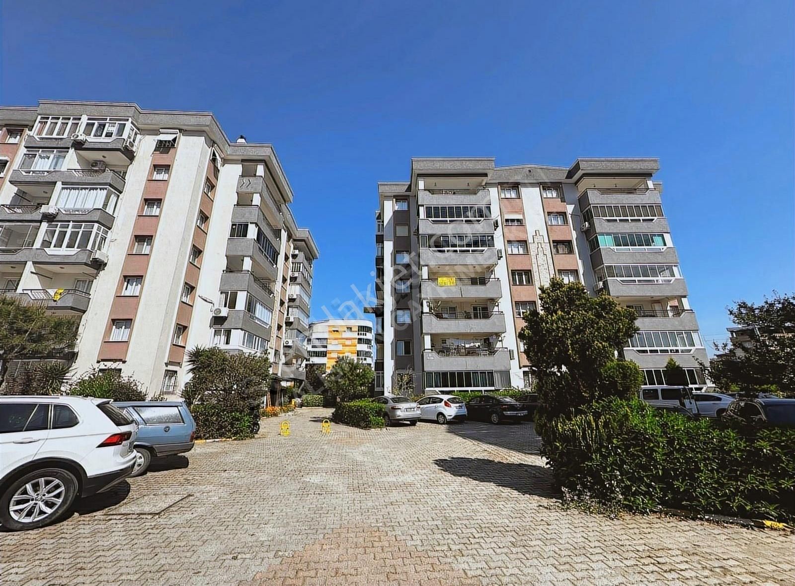 Çalışkan_dan Gazibatıkent Sitesinde Arakat 3+1 Satılık Daire.
