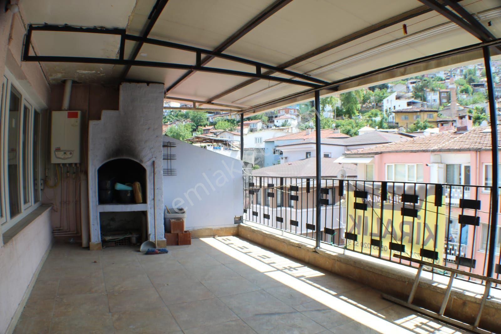 Bursa Osmangazi Maksem Mumcular Caddesi Üzeri 2+1 5. Kat Daire Kiralık