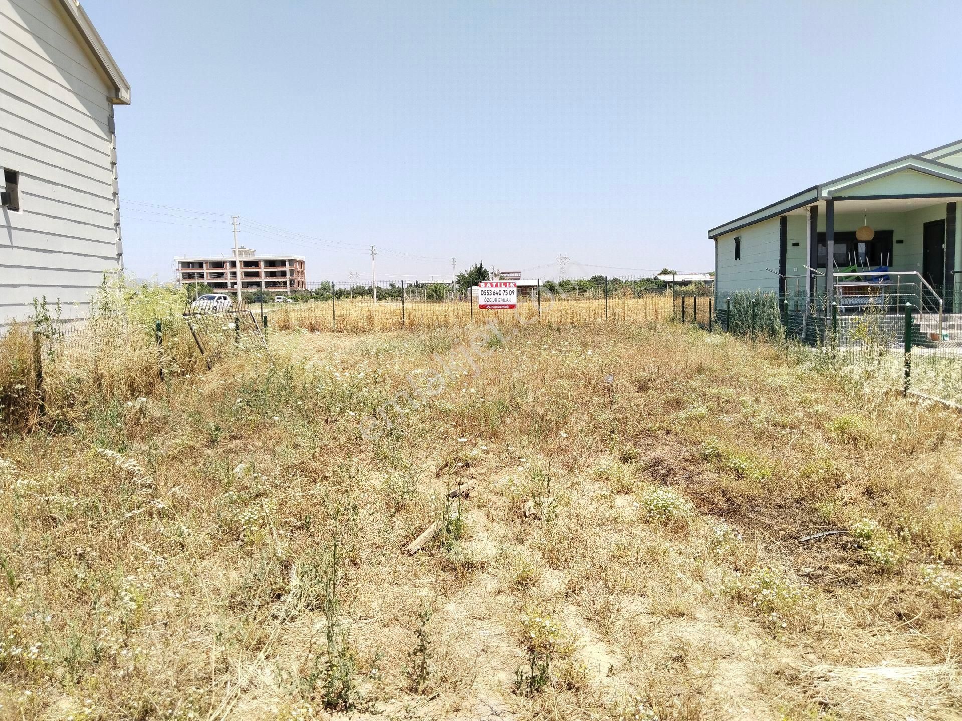 Menderes Tekeli Mahallesi'nde 300 M2 Arsa