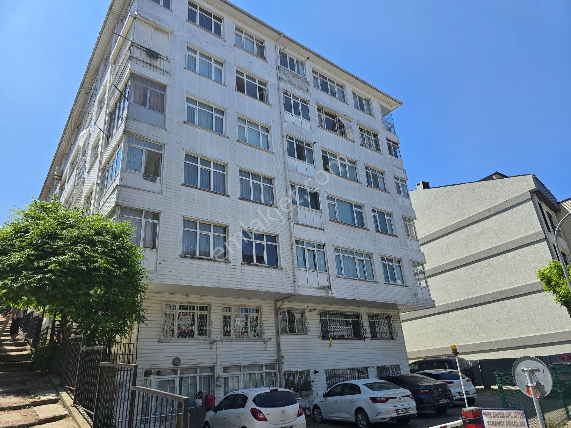 Deluxe 26 ' Dan Fıstıkağacı Metro Karşısı Otoparklı 2+1 Fırsatt