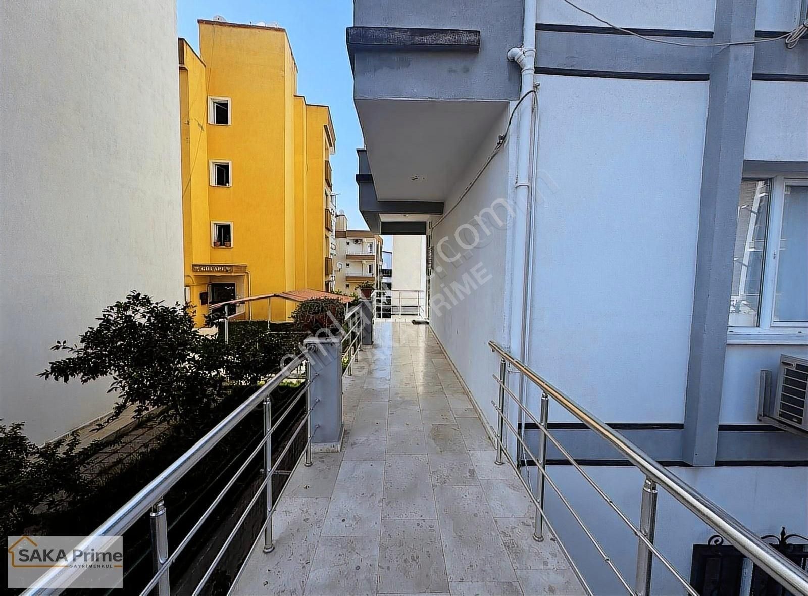 Kurtuluş Mahallesinde De Deniz Manzaralı Geniş 3+1 Satılık Daire