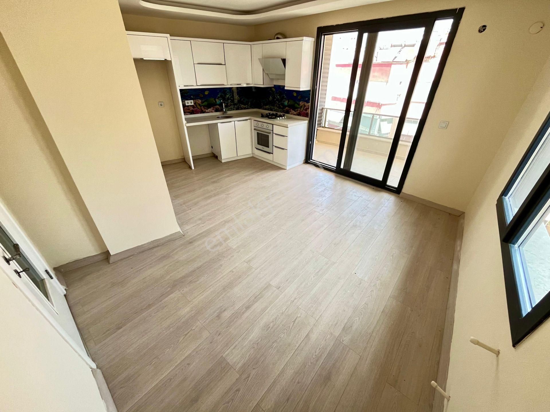 Akçay Sezgin Emlaktan Asansörlü & Doğalgazlı Satılık 2+1 Daire