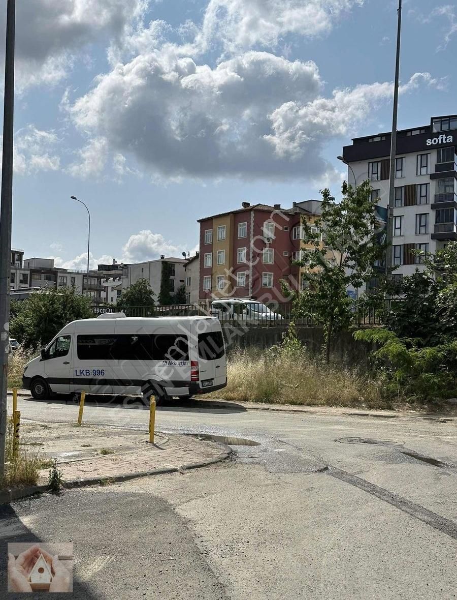Esen Emlak Aracılığıyla***arakat-çift Balkon-e.banyo-otopark 2+1