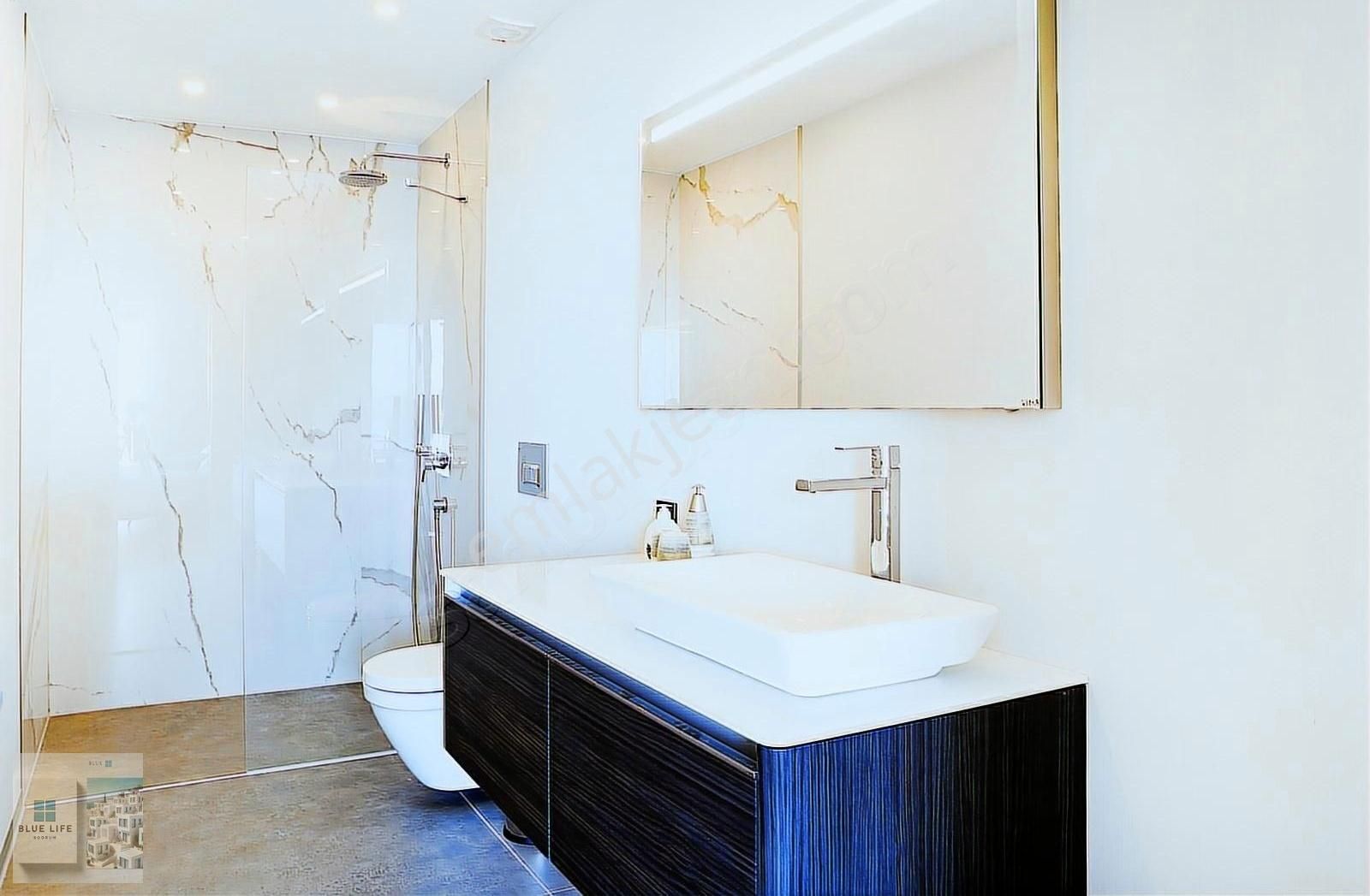 Muğla Bodrum Gümüşlükte4+1 Özel Plajlı Site İçinde Satılık Daire