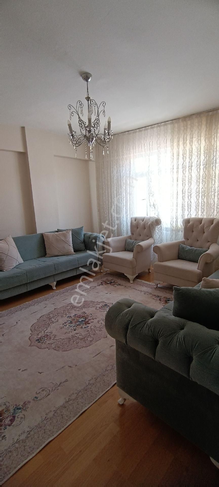 S.evler Merkezde Metrobüse 3dk.2+1 90m2 Full Eşyalı Lüx Arakat