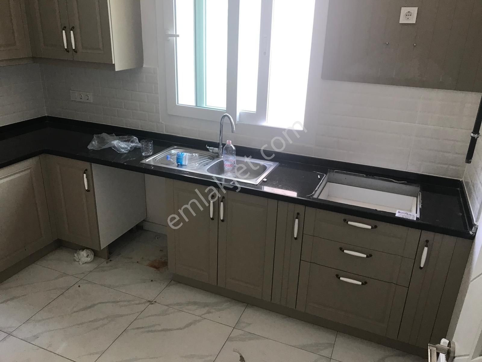 Türkmenbaşı'nda 3+1 Çift Banyo Kiralık Daire