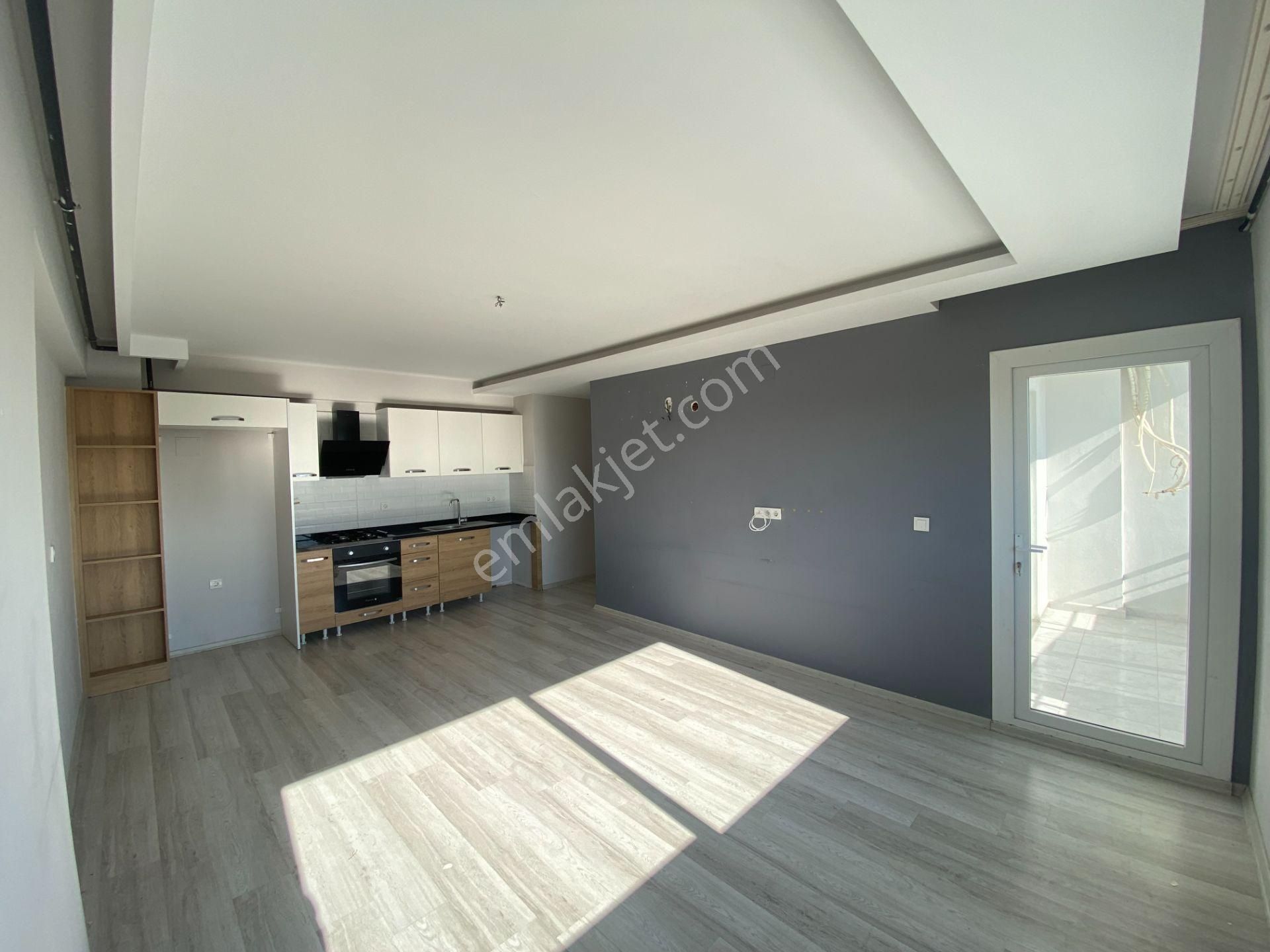 Karataş Bulvarı 2+1 85 M2 Açık Mutfak/çift Banyolu Satılık Daire