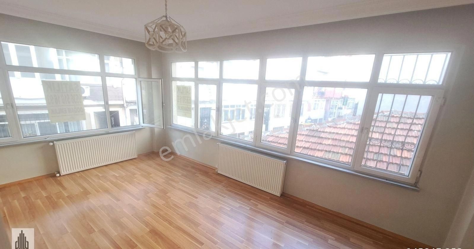 Fatih Kocamustafapaşa Vidin Cadde Üzeri Satılık Kullanışlı Boş Daire