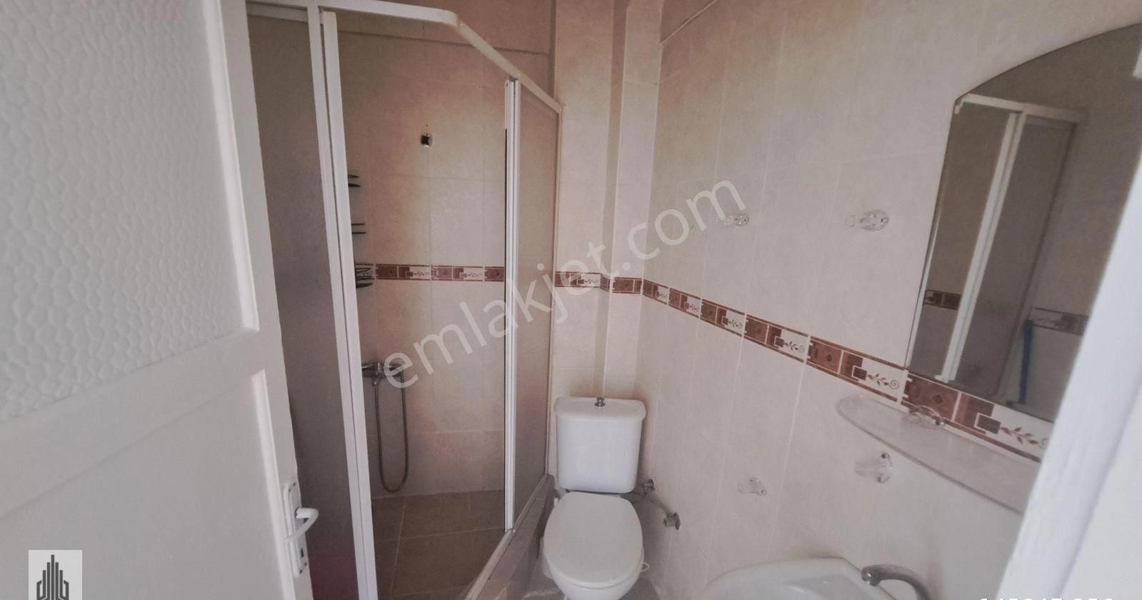 Fatih Vidin Cadde Üzerinde Kiralık Boyalı Temiz Daire