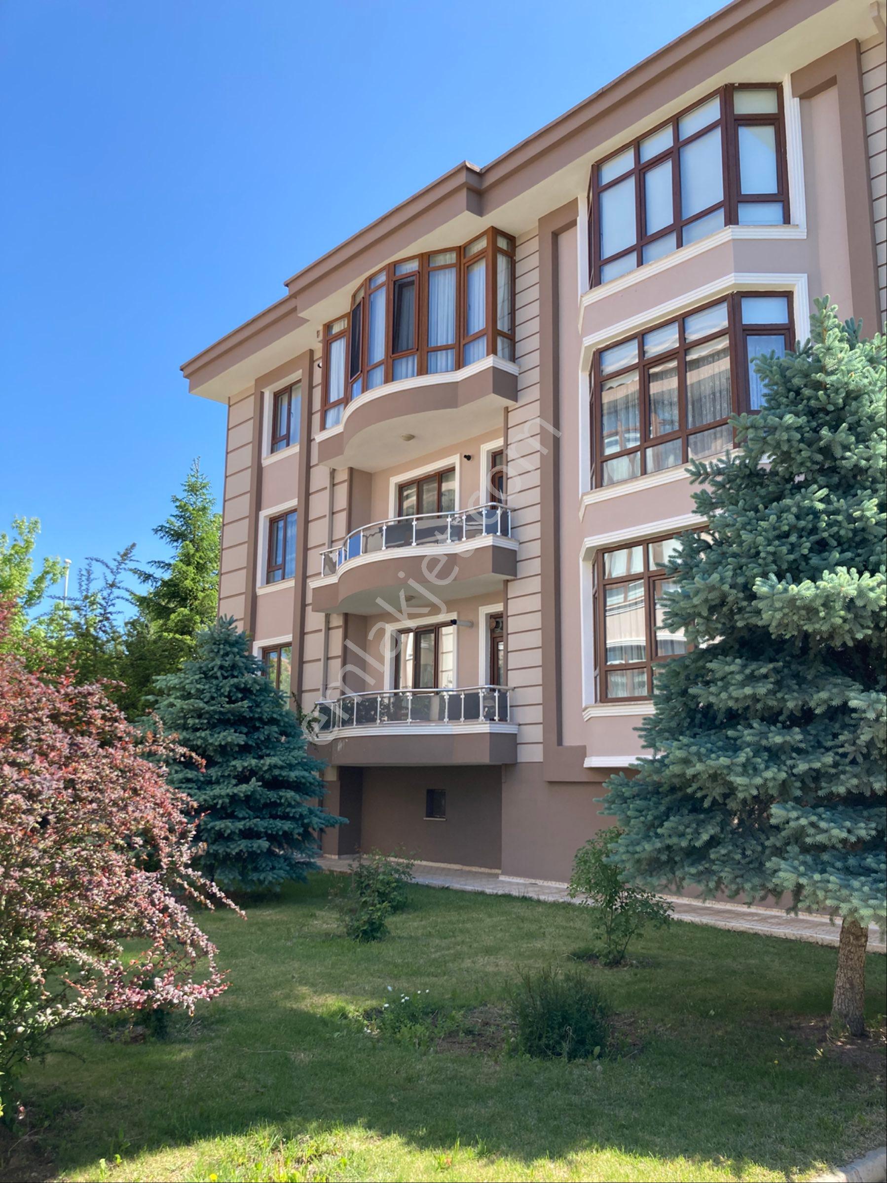 Beykent Sitesinde Satılık 4+1 Daire Satılıktır - Görsel 2