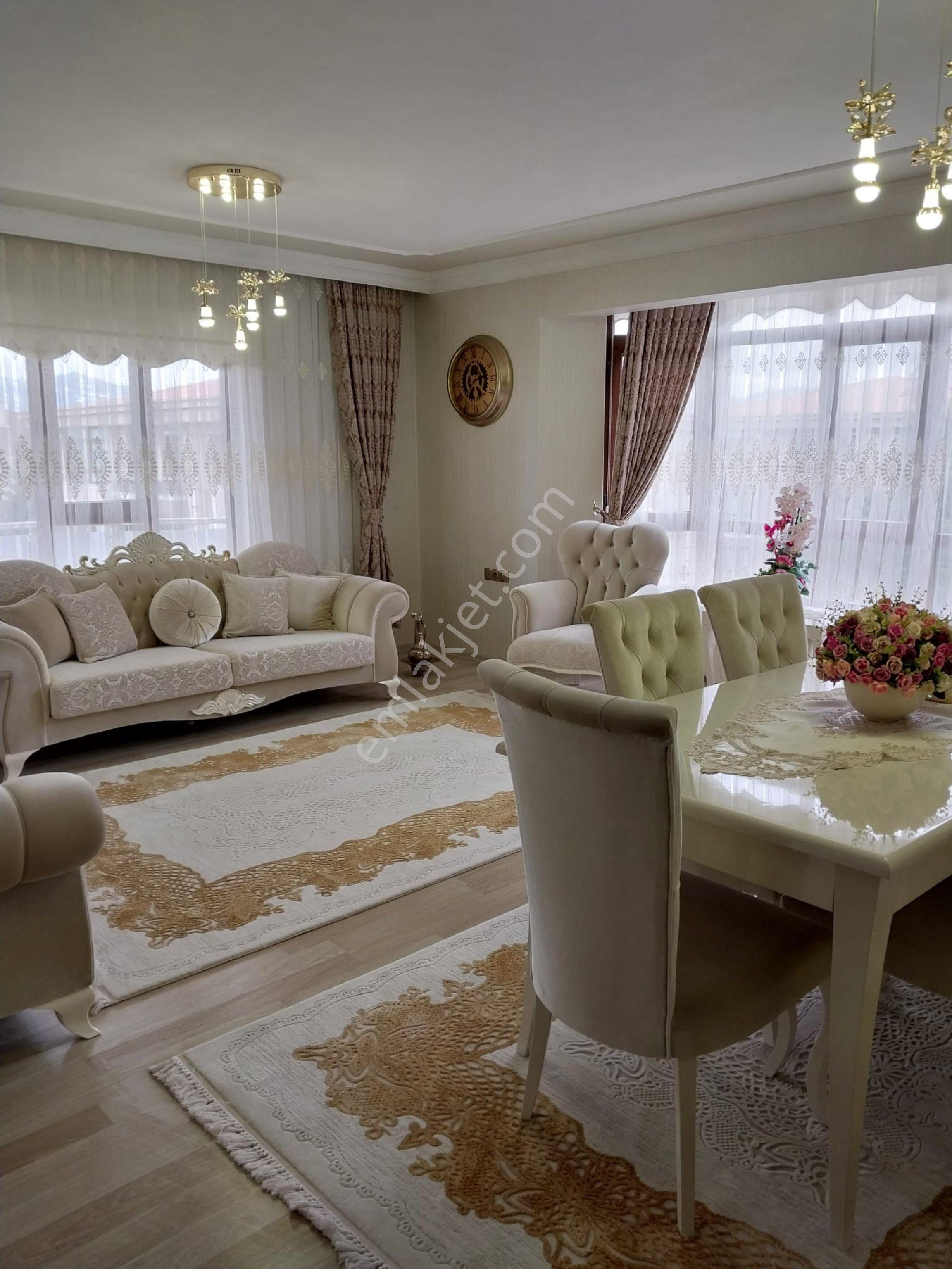 Beykent Sitesinde Satılık 4+1 Daire Satılıktır - Görsel 15