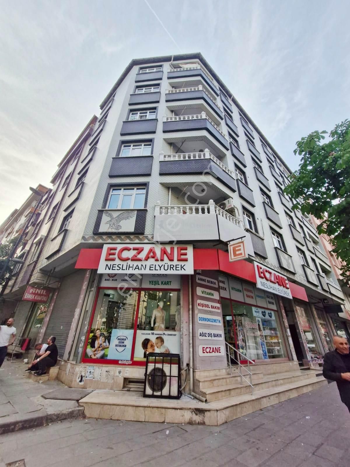 Fatih Emlak Tan Asansörlü Krediye Uygun Cadde Üzeri Daire