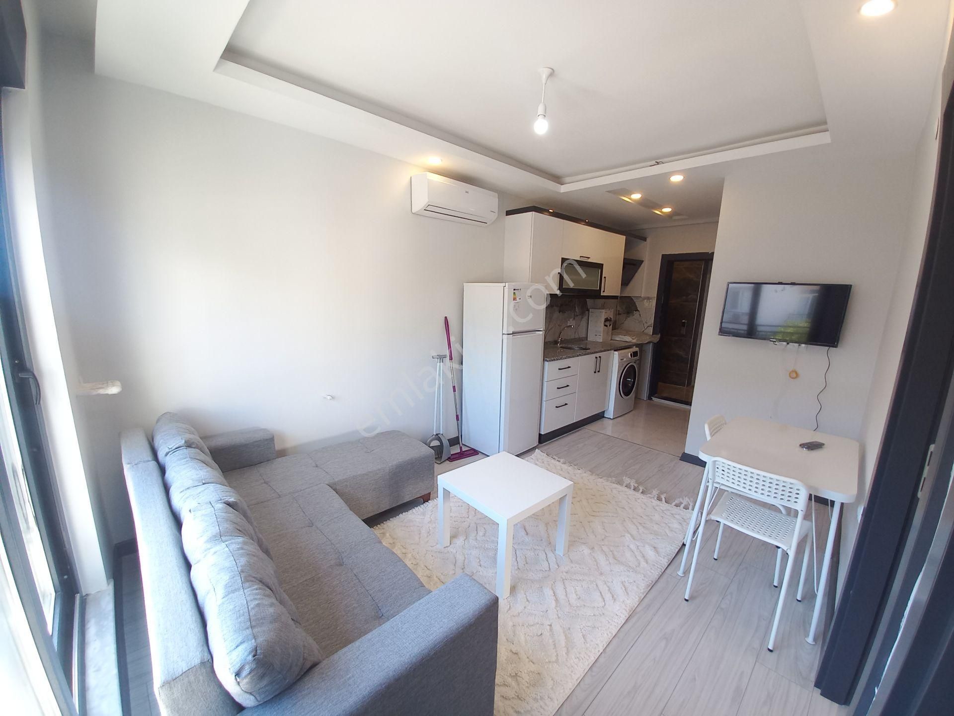 Ünsal Mahallesi’nde Katta Asansörlü Önü Açık Eşyalı 1+1_50m2 Satılık Daire