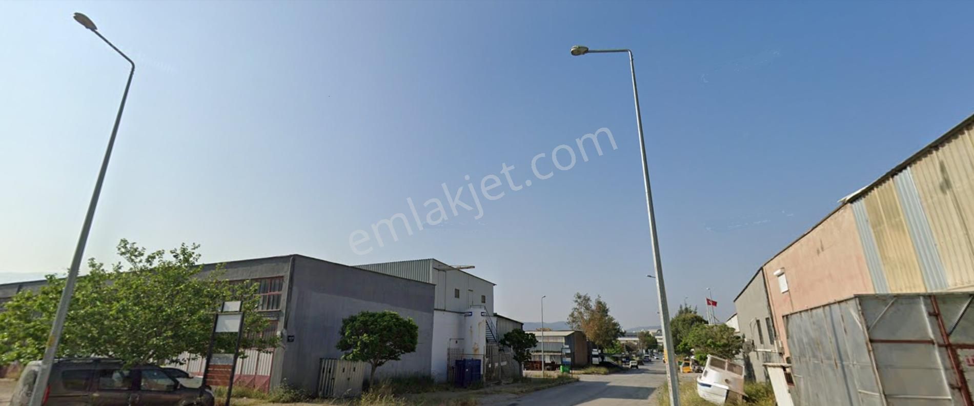 İzmir 4 Sanayi İçerisinde 150 M2 Satılık Dükkan