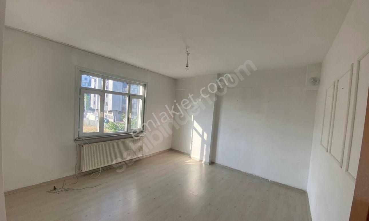 Kiralık Daire Sultangazi İsmet Paşa Mah Kartal Emlaktan