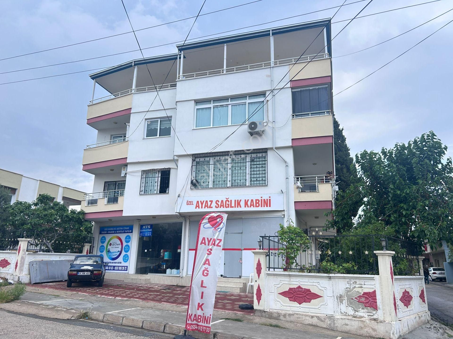 Parladan Menteş'te 3 Katlı Müstakil Satılık Ev Dükkan Yatırımlık