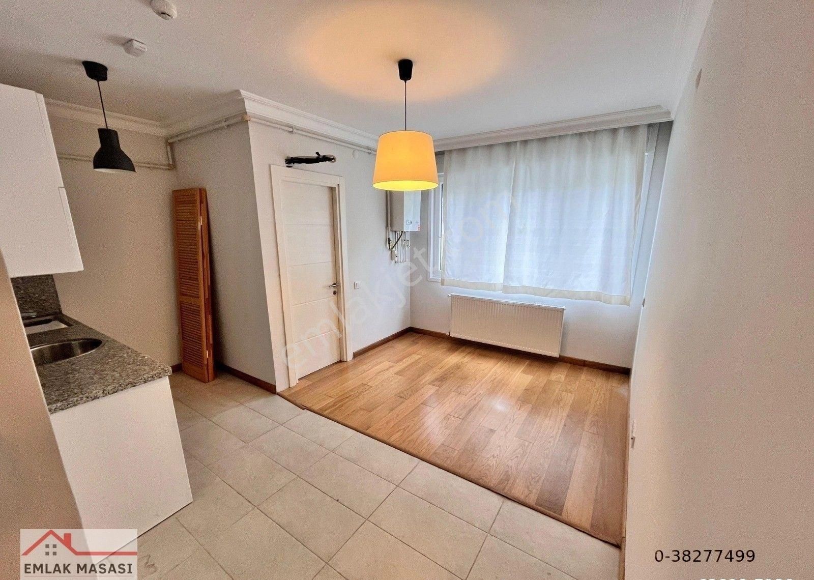 Suadiyede Minibüs Caddesine Yakın Yeni Binada 1+1 Daire Emlak Masası