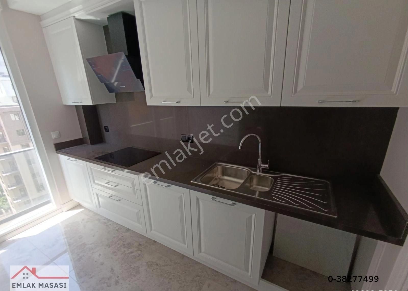 Suadiye Çatalçeşmede Güvenlikli Sıfır Binada 2+1 Ebeveynli Daire Emlak Masası