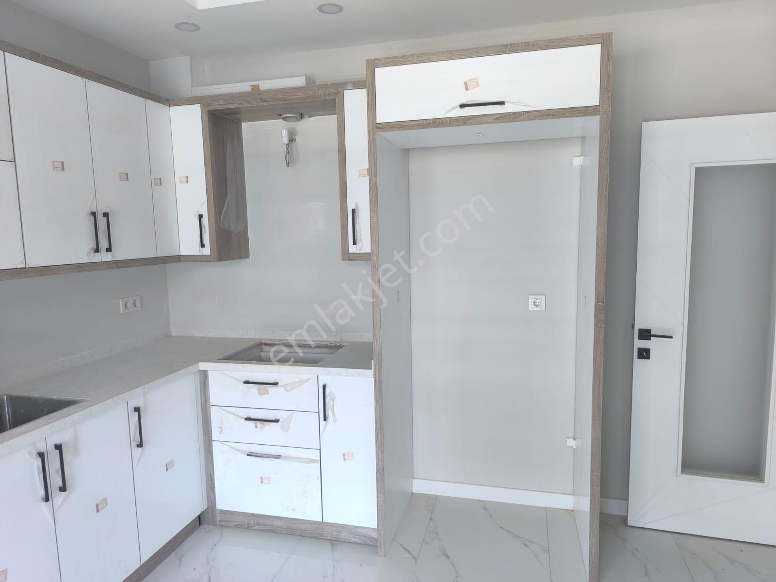 Kaçmaz Fırsat !! Ortaca Bahçelievler Mah. Site İçerisinde Havuzlu Lüks 2+1 Daireler - Görsel 9