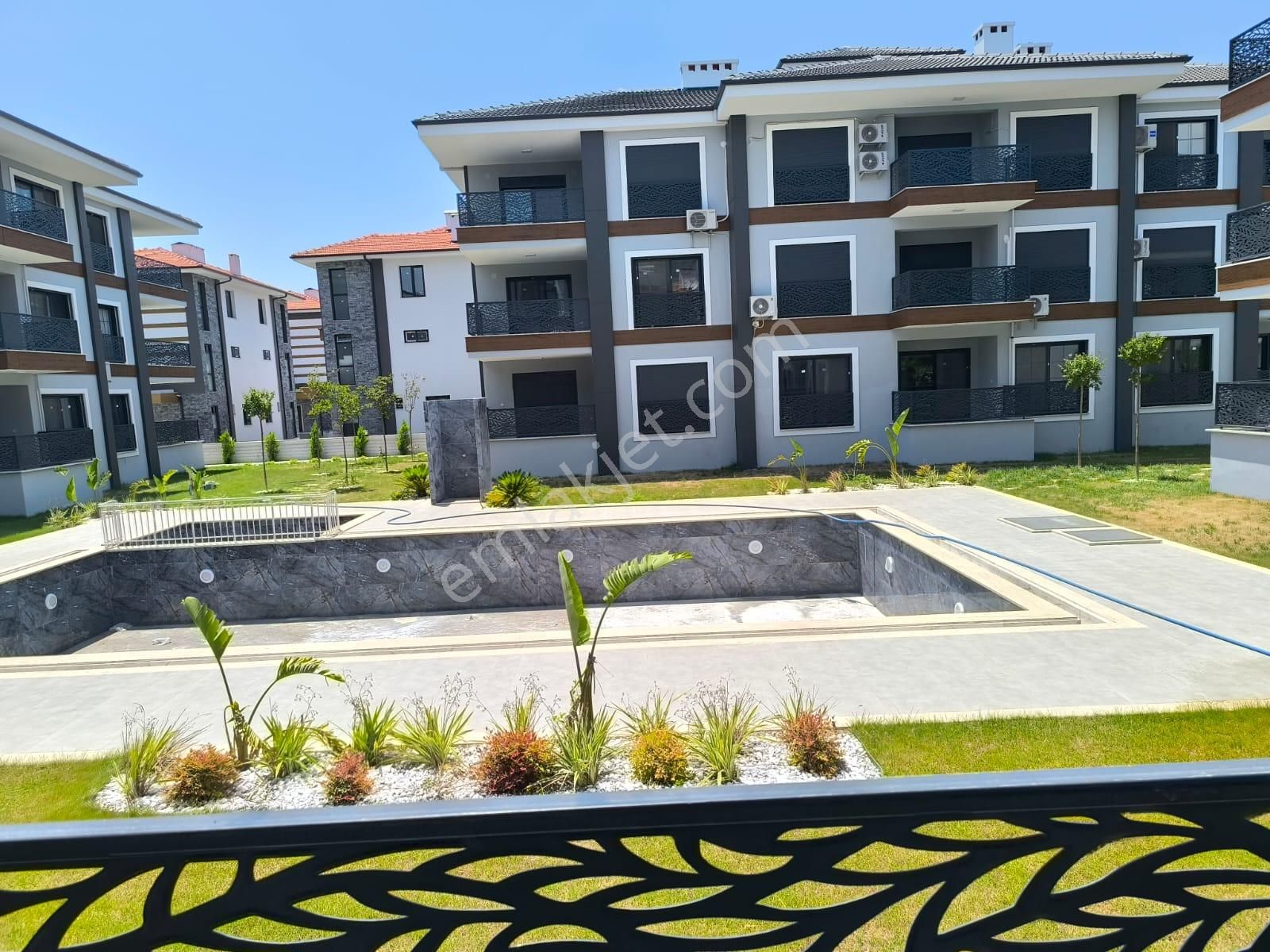 Kaçmaz Fırsat !! Ortaca Bahçelievler Mah. Site İçerisinde Havuzlu Lüks 2+1 Daireler - Görsel 2