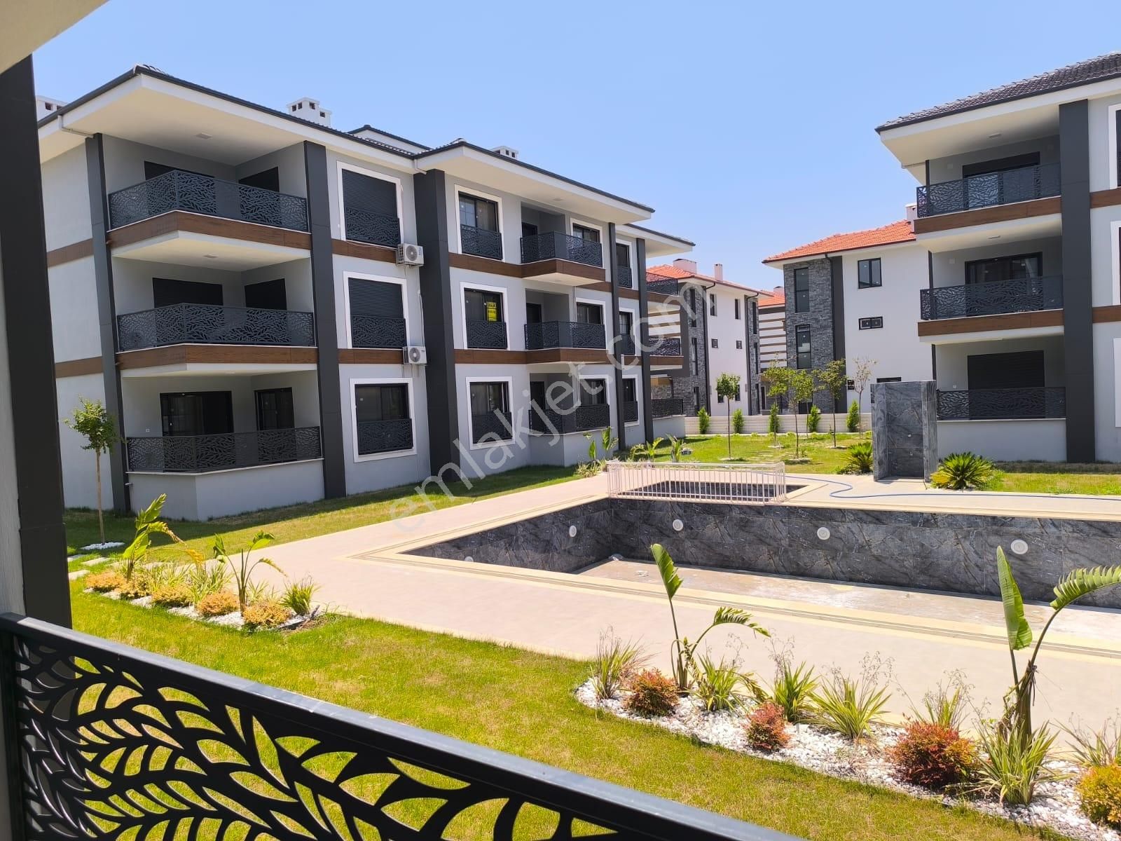 Kaçmaz Fırsat !! Ortaca Bahçelievler Mah. Site İçerisinde Havuzlu Lüks 2+1 Daireler - Görsel 3