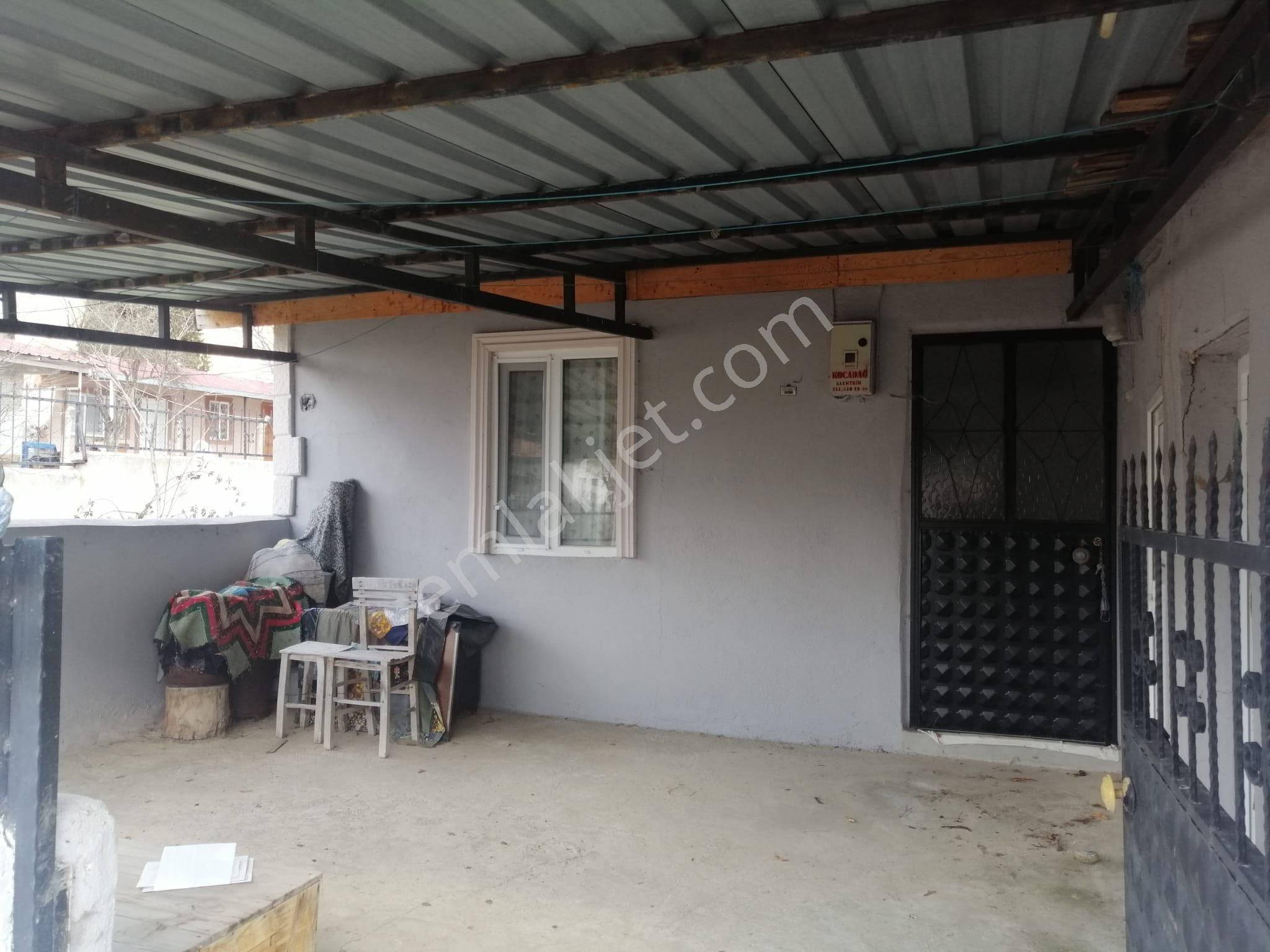 Sıdırgı Düvertepe De Müstakil Masrafsız 1+1 Balkonlu Bahçeli - Görsel 2