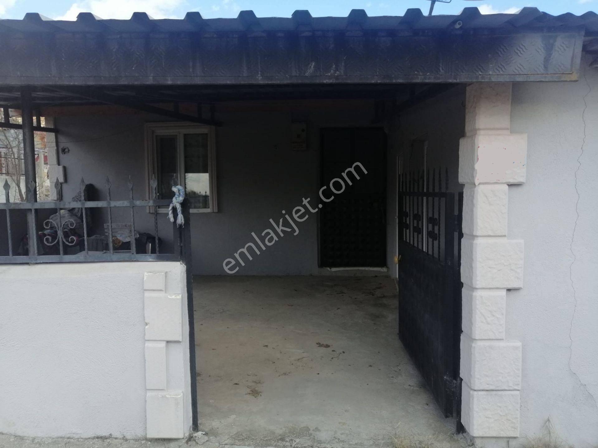 Sıdırgı Düvertepe De Müstakil Masrafsız 1+1 Balkonlu Bahçeli - Görsel 4