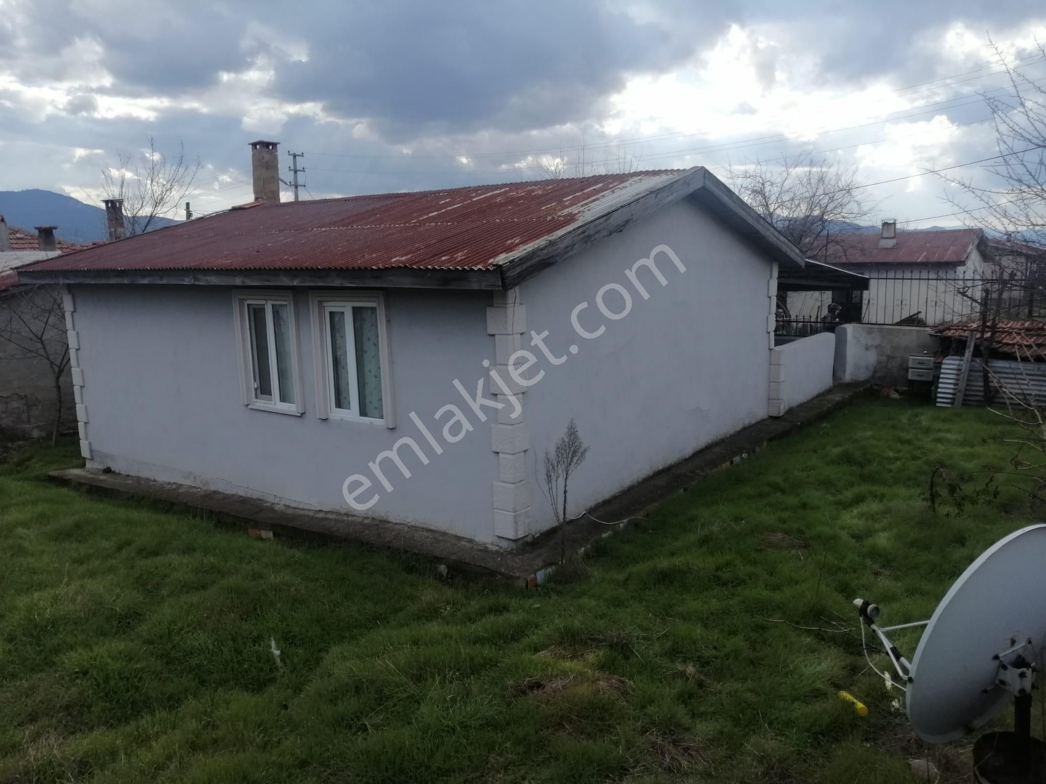 Sıdırgı Düvertepe De Müstakil Masrafsız 1+1 Balkonlu Bahçeli - Görsel 5