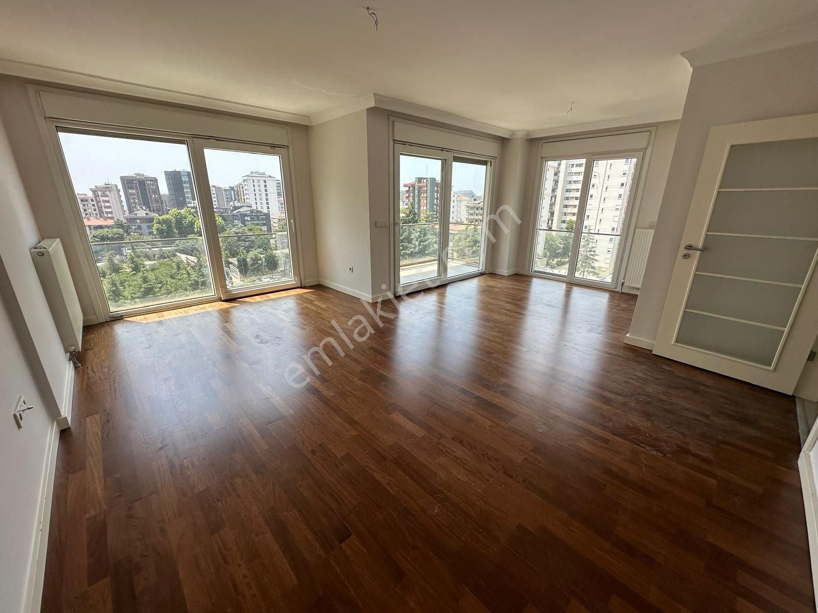 Caddebostan Hamam Sokakta 3+1 115 M2 Satılık 3+1