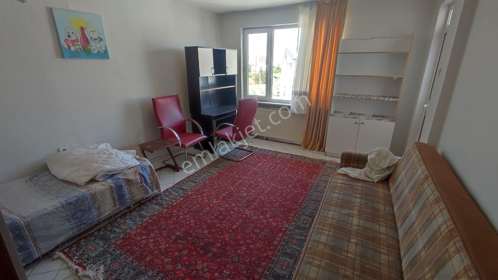 Balıkesir Bahçelievler De Isınma Aidat Dahil Abonelikler Açık Eşyalı Ara Kat Daire