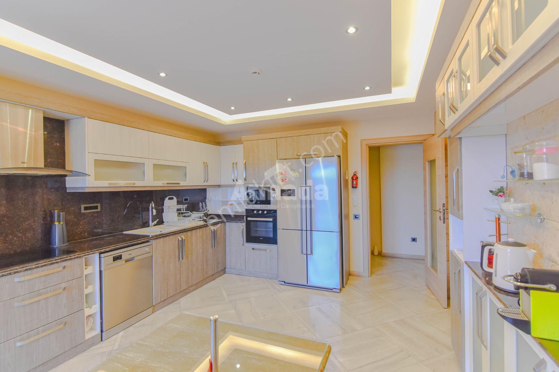 Kuşadası'nın Gözdesi Trend Royal-1'de Manzaralı 3+1 Rezidans - Görsel 11