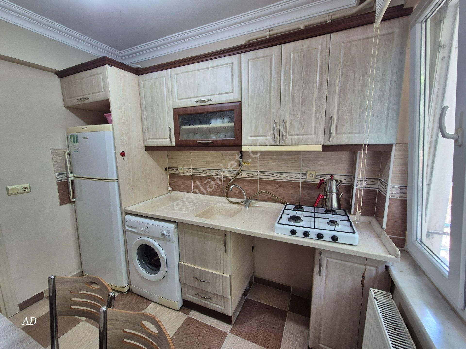 Derince İbnisinada 1+1 Eşyalı Daire