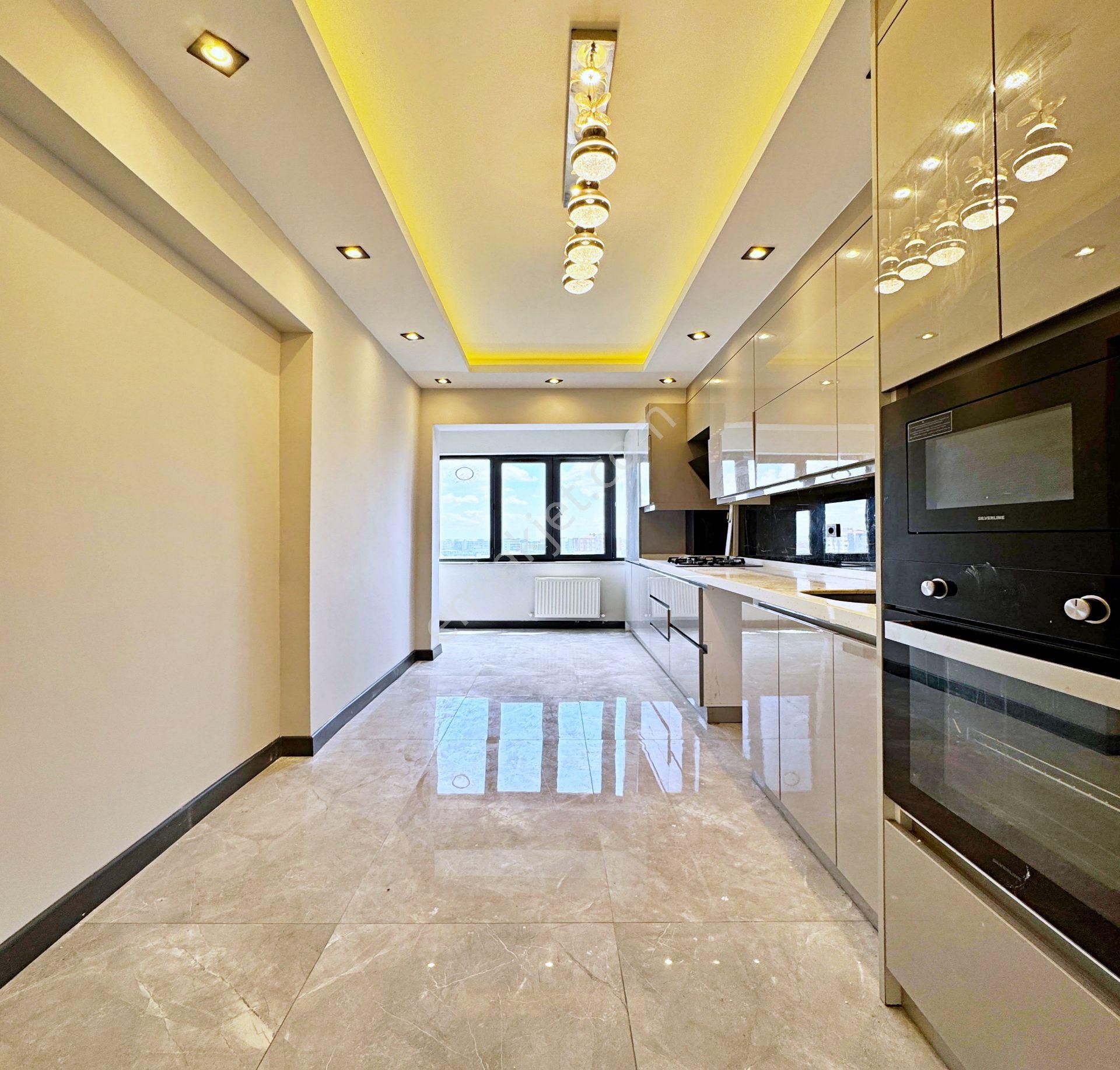 Koçtaş Arkası Şahane Manzaralı Full Yapılı 3+1 Satılık Daire