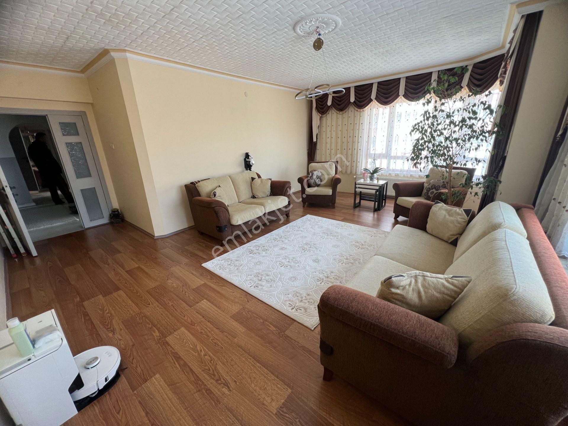 Selim Cadde Üzeri Merkeze Yakın Manzaralı Ferah Bir Yaşam Alanı - Görsel 9