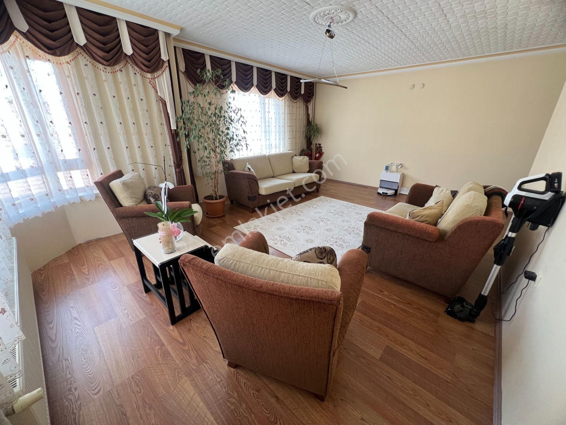 Selim Cadde Üzeri Merkeze Yakın Manzaralı Ferah Bir Yaşam Alanı - Görsel 10