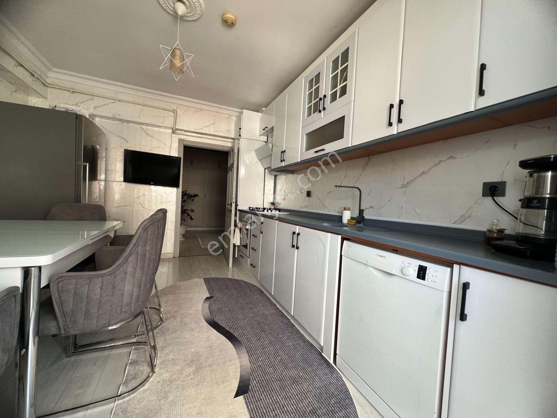 Selim Cadde Üzeri Merkeze Yakın Manzaralı Ferah Bir Yaşam Alanı - Görsel 6