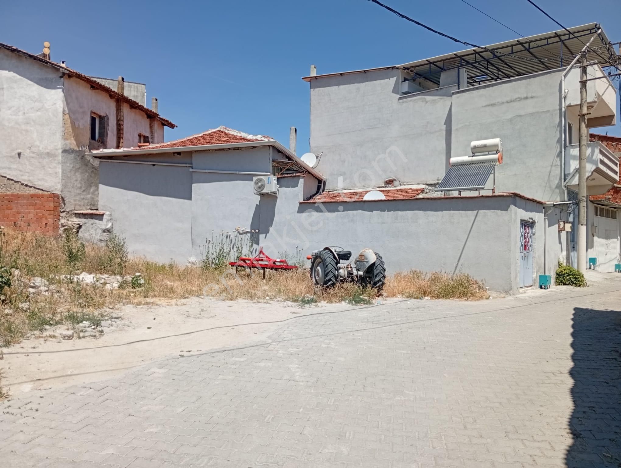 Akhisar Zeytinliova Da Satılık 204 M2 Konut İmarlı Arsa 675.000 Tl - Görsel 2
