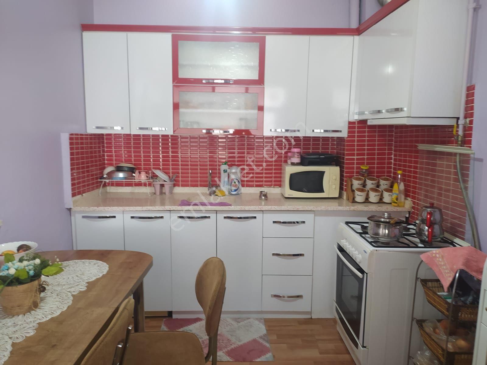 Rekoor Emlak'tan Unkapanında 2+1 Satılık Daire
